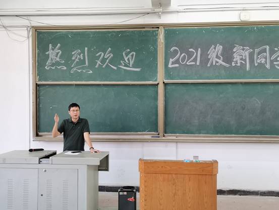 胡科.jpg